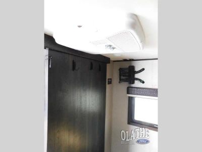 2021 Jayco Jay Feather — photo 13 view