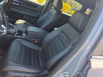2024 Honda CR-V Hybrid Sport Touring — photo 11 view
