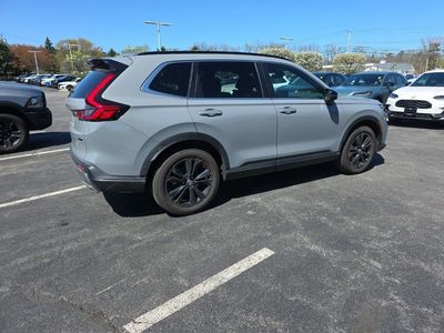 2024 Honda CR-V Hybrid Sport Touring — photo 8 view