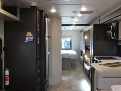 2026 Thor Motor Coach Magnitude Grand - Photo 5