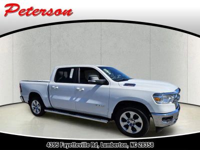2022 RAM 1500 Big Horn Crew Cab 4x2 5'7' Box in Bright White Clearcoat — front three-quarter view