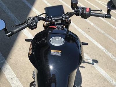 2025 Yamaha XSR900 - Photo 7
