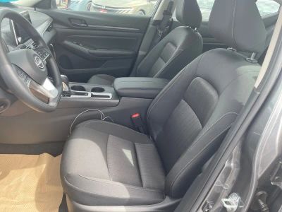 2026 Nissan Altima — photo 9 view