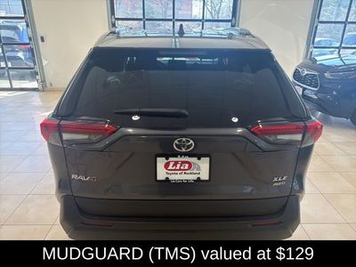 2021 Toyota RAV4 XLE - Photo 6