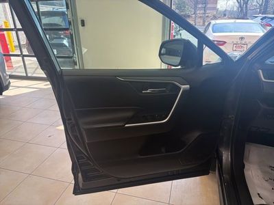 2021 Toyota RAV4 XLE - Photo 12