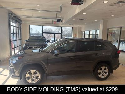 2021 Toyota RAV4 XLE - Photo 3