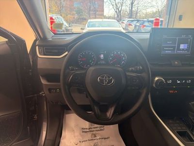 2021 Toyota RAV4 XLE - Photo 17