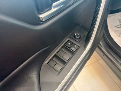 2021 Toyota RAV4 XLE - Photo 13