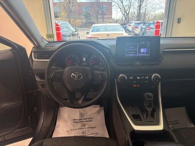 2021 Toyota RAV4 XLE - Photo 18