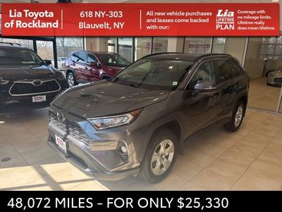 2021 Toyota RAV4 XLE - Photo 2