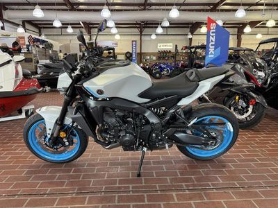 2025 Yamaha MT-09 - Photo 8