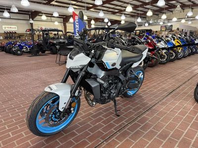 2025 Yamaha MT-09 - Photo 2