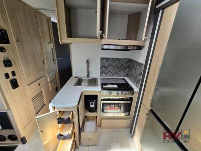 2026 Coachmen RV Leprechaun - Photo 25