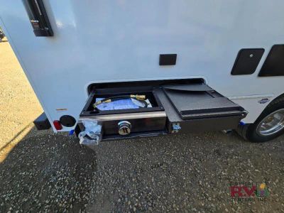 2026 Coachmen RV Leprechaun - Photo 12