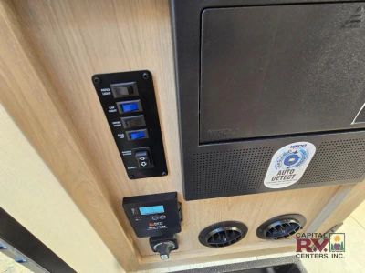 2026 Coachmen RV Leprechaun - Photo 18