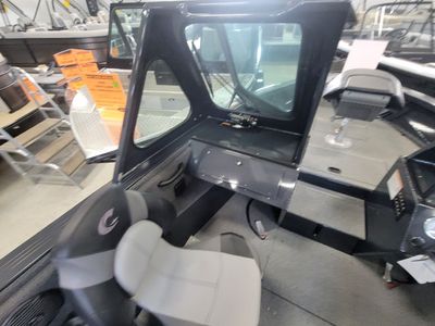 2025 Crestliner 1850 Commander - Photo 13