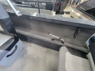 2025 Crestliner 1850 Commander - Photo 8