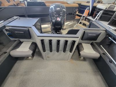 2025 Crestliner 1850 Commander - Photo 7