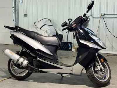 2018 Eagle YN150T Scooter — front three-quarter view
