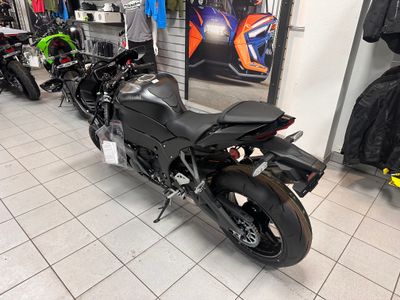 2025 Kawasaki Ninja ZX-10R ABS - Photo 3
