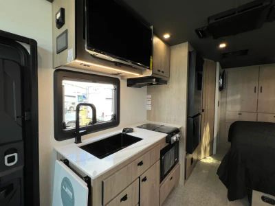 2026 Grand Design LINEAGE SERIES M - Photo 8