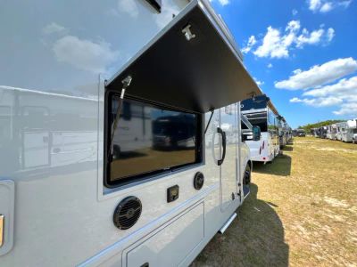 2026 Grand Design LINEAGE SERIES M - Photo 20