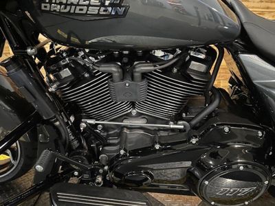 2025 Harley-Davidson FLHX - Street Glide — photo 12 view