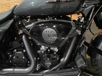 2025 Harley-Davidson FLHX - Street Glide — photo 10 view