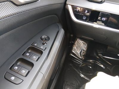 2023 Kia Sportage Hybrid - Photo 13