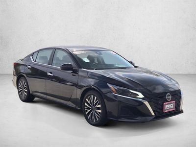 2023 Nissan Altima - Photo 1