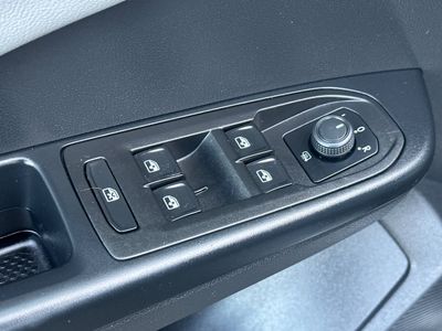 2022 Volkswagen Taos - Photo 13