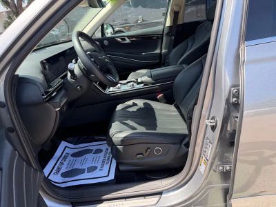 2026 Genesis GV80 — photo 16 view