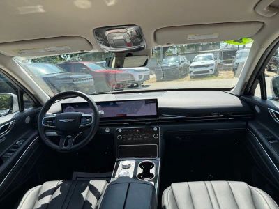 2026 Genesis GV80 — photo 27 view
