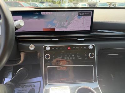 2026 Genesis GV80 — photo 21 view