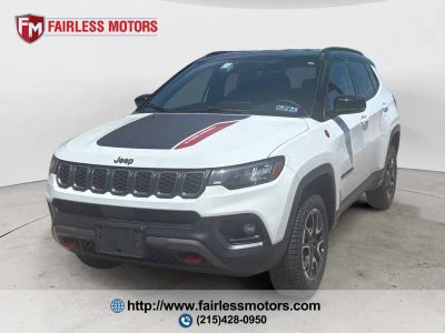 2025 Jeep Compass Trailhawk 4x4 4dr SUV in Bright White Clear Coat — front three-quarter view