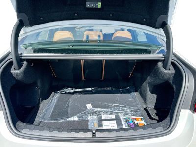 2026 BMW 3 Series — photo 18 view
