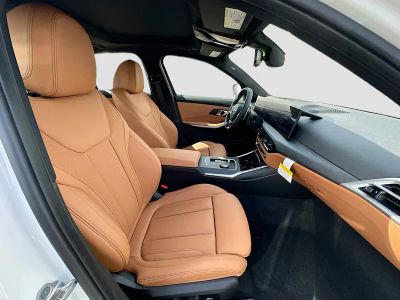 2026 BMW 3 Series — photo 20 view