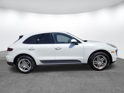 2017 Porsche Macan - Photo 2