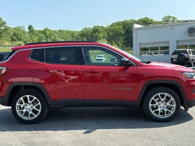 2023 Jeep Compass — detail view