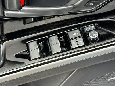 2024 Subaru Solterra - Photo 13