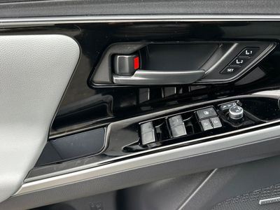 2024 Subaru Solterra - Photo 12
