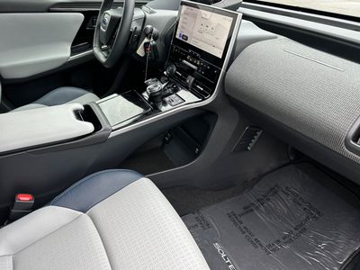 2024 Subaru Solterra - Photo 17
