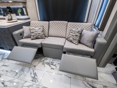 2027 Foretravel Realm Presidential Luxury Villa 7 (LV7) Bath & 1/2 - Photo 17
