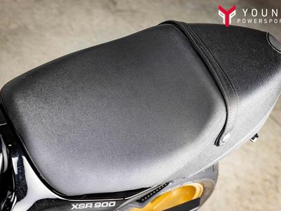 2025 Yamaha XSR900 - Photo 15