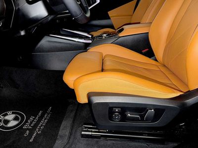 2025 BMW X3 30 xDrive — photo 9 view