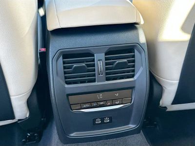 2026 BMW 3 Series — photo 19 view