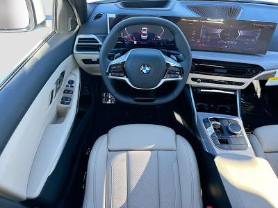 2026 BMW 3 Series — photo 17 view