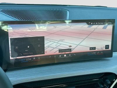 2026 BMW 3 Series — photo 11 view
