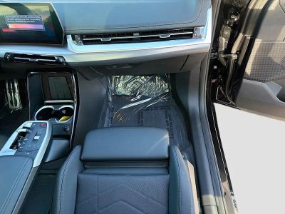 2025 BMW X1 — photo 17 view