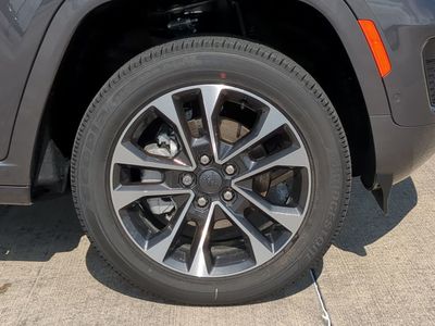 2025 Jeep Grand Cherokee - Photo 11